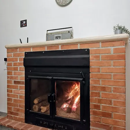 Casa Anna Cerasuolo - Intera Casa Indipendente In Borgo