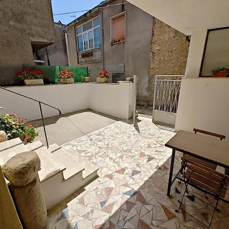 Casa Anna Cerasuolo - Intera Casa Indipendente In Borgo Holiday home
